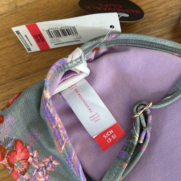 No Boundaries Two-Piece Swimsuit With Tropical Motif - Picture 6 of 9